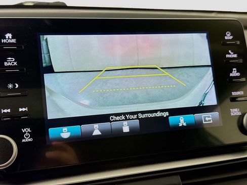 Used 2022 Honda Accord Touring image 15