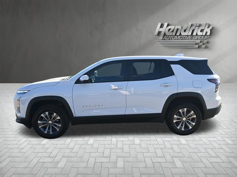 Used 2026 Chevrolet Equinox LT image 8