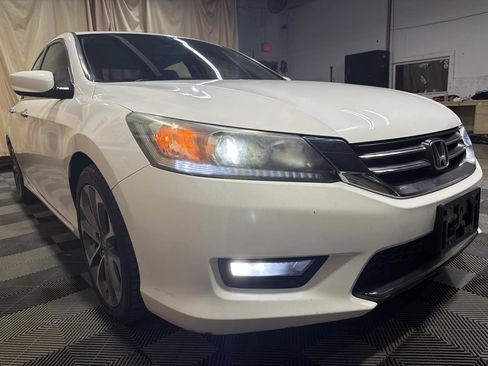 Used 2015 Honda Accord Sport image 6