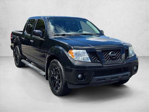 Used 2020 Nissan Frontier SV w/ Midnight Edition Floor Mats RWD image 3