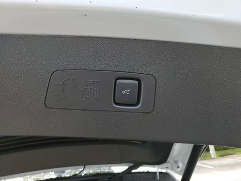 New 2026 Lincoln Corsair Premiere image 7