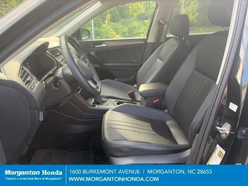 Used 2023 Volkswagen Tiguan SE FWD image 14