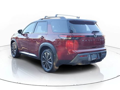New 2026 Nissan Pathfinder Platinum image 4