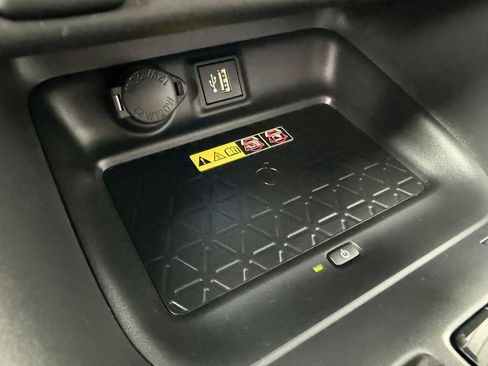 Used 2024 Toyota RAV4 XSE w/ Advanced Technology Package AWD/4WD image 21