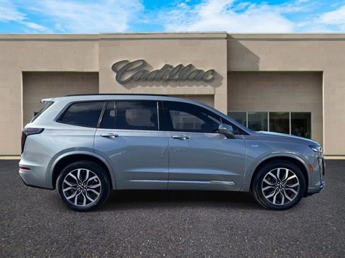 Certified 2024 Cadillac XT6 Sport w/ Technology Package AWD/4WD image 2