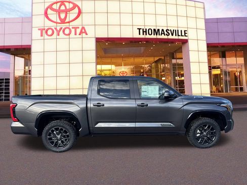 Used 2025 Toyota Tundra Platinum AWD/4WD image 4