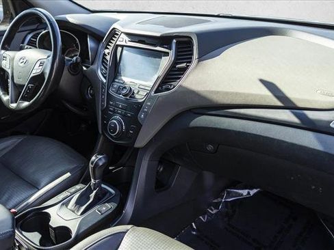 Used 2014 Hyundai Santa Fe GLS image 30