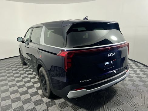 New 2026 Kia Carnival FWD image 6