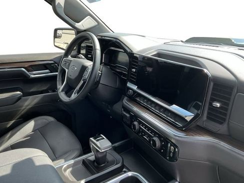 Certified 2023 Chevrolet Silverado 1500 LT Trail Boss w/ Convenience Package II AWD/4WD image 8