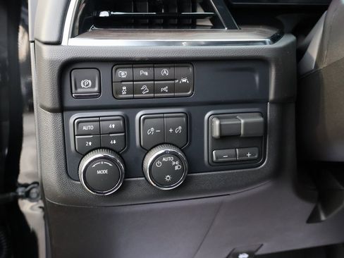 New 2026 Chevrolet Suburban LS image 13