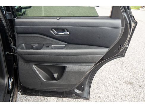 Used 2023 Nissan Pathfinder SL AWD/4WD image 20