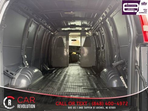 Used 2017 Chevrolet Express 2500 image 7