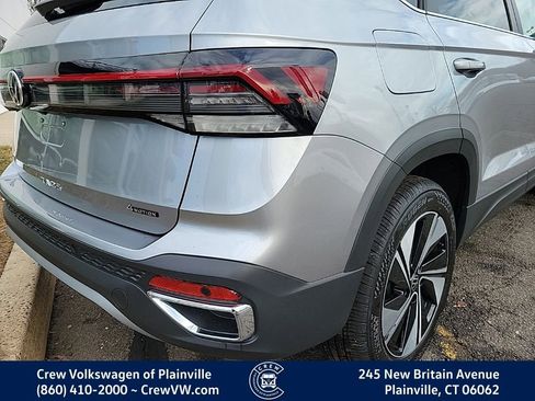 New 2026 Volkswagen Taos SE image 31