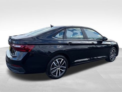 New 2026 Volkswagen Jetta SE image 7