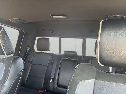 Used 2025 RAM 3500 Laramie image 32