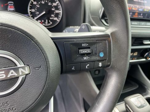 Used 2024 Nissan Rogue SV FWD image 26