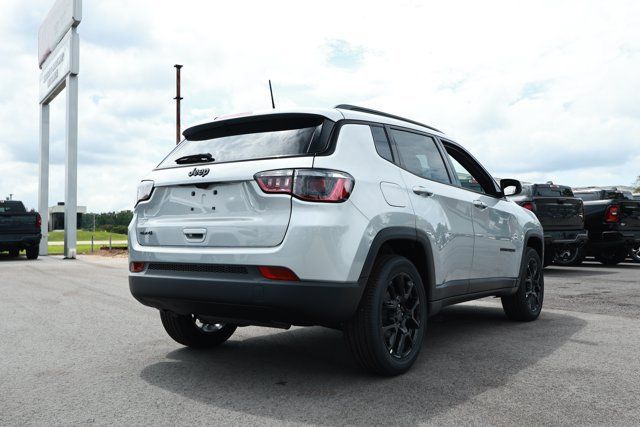 New 2026 Jeep Compass Latitude AWD/4WD image 6