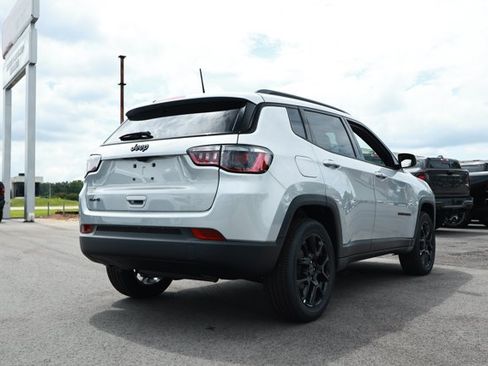 New 2026 Jeep Compass Latitude AWD/4WD image 6