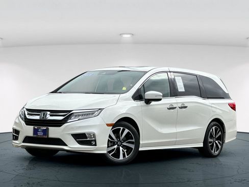 Used 2018 Honda Odyssey Elite image 2