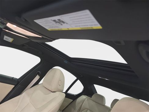 Certified 2022 BMW 330i Sedan w/ M Sport Package image 25