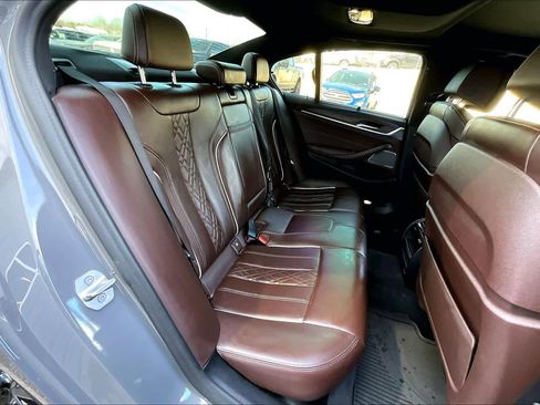 Used 2021 BMW 540i w/ M Sport Package image 19