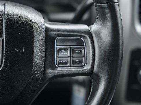 Used 2016 RAM 2500 Big Horn w/ Black Appearance Group image 38