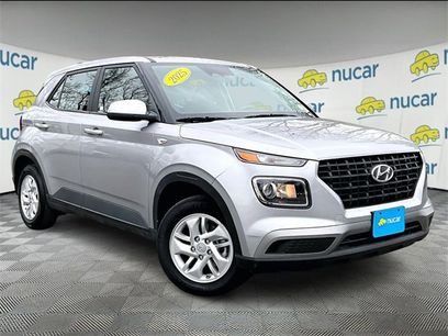 Used 2025 Hyundai Venue SE