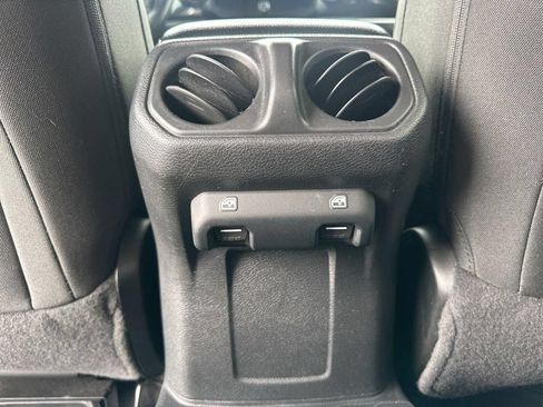 Used 2021 Jeep Wrangler Unlimited Sport AWD/4WD image 21