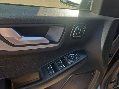 Certified 2024 Ford Escape Platinum AWD/4WD image 17