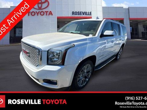 Used 2017 GMC Yukon XL Denali image 1