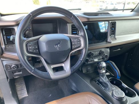 Used 2021 Ford Bronco Outer Banks image 11