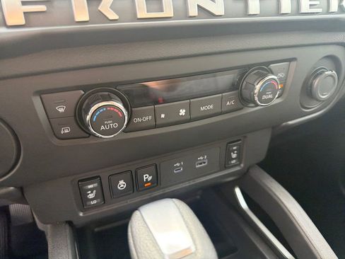 Certified 2025 Nissan Frontier SV w/ SV Convenience Package image 35