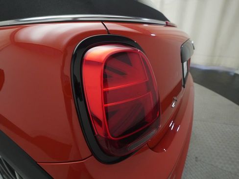 Used 2019 MINI Cooper S w/ Premium Package FWD image 31