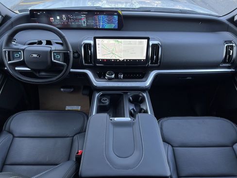 New 2025 Ford Expedition Platinum w/ Stealth Performance Package image 23