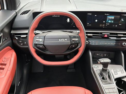 New 2026 Kia Sportage SX image 14