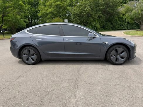 Used 2019 Tesla Model 3 Standard Range Plus RWD image 5
