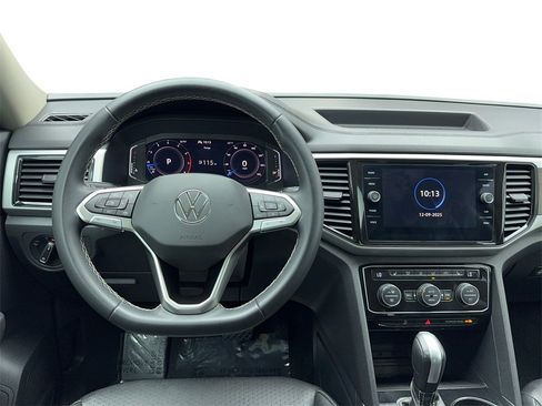 Used 2023 Volkswagen Atlas SE w/ Panoramic Sunroof Package image 16