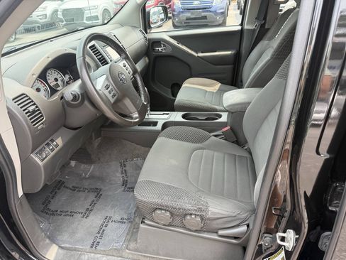 Used 2018 Nissan Frontier PRO-4X AWD/4WD image 6