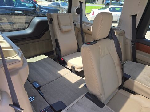 Used 2011 Land Rover LR4 HSE LUX image 17