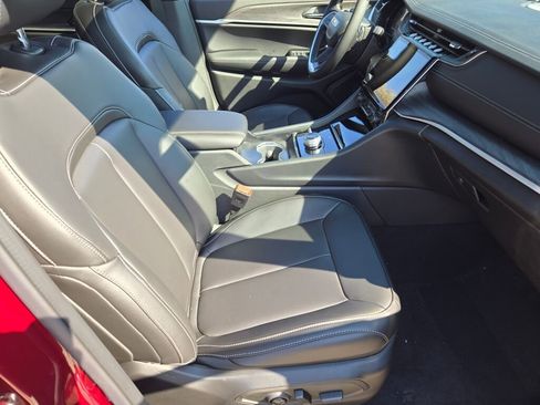 New 2025 Jeep Grand Cherokee L Limited image 5