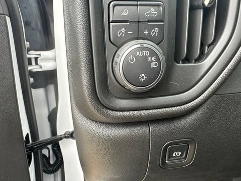 Used 2025 Chevrolet Silverado 2500 Custom w/ Custom Value Package AWD/4WD image 10