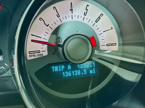 Used 2011 Ford Mustang Premium image 13