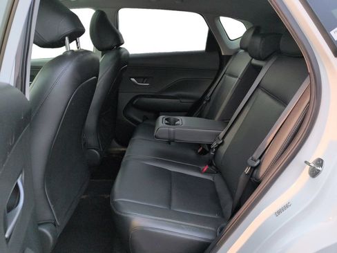 Used 2024 Hyundai Kona Limited FWD image 26