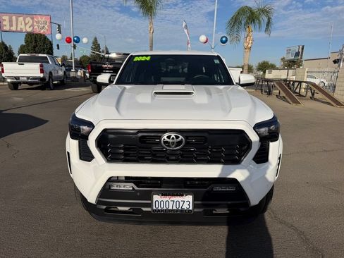 Used 2024 Toyota Tacoma TRD Sport w/ TRD Sport Upgrade Package RWD image 2