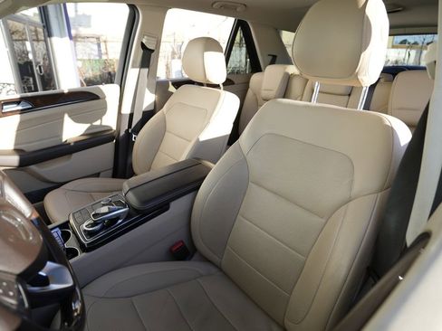 Used 2017 Mercedes-Benz GLE 400 4MATIC image 24