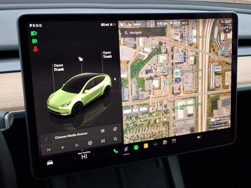 Used 2024 Tesla Model Y Performance image 16