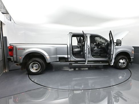 Used 2024 Ford F350 Lariat image 50