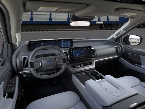 New 2026 Ford Expedition Max Platinum w/ Platinum Ultimate Package AWD/4WD image 9