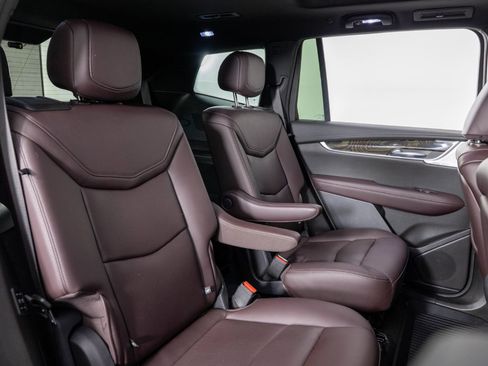 Used 2022 Cadillac XT6 Premium Luxury w/ Technology Package image 28