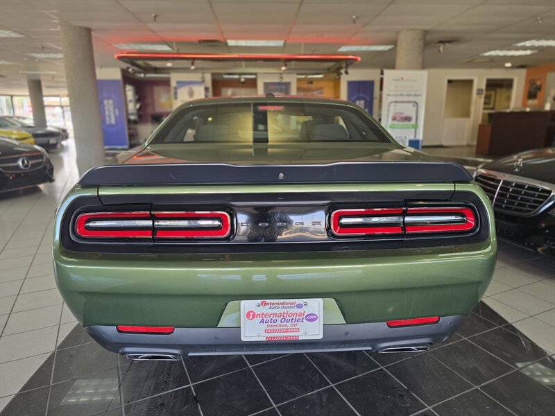 Used 2022 Dodge Challenger R/T w/ Blacktop Package RWD image 5